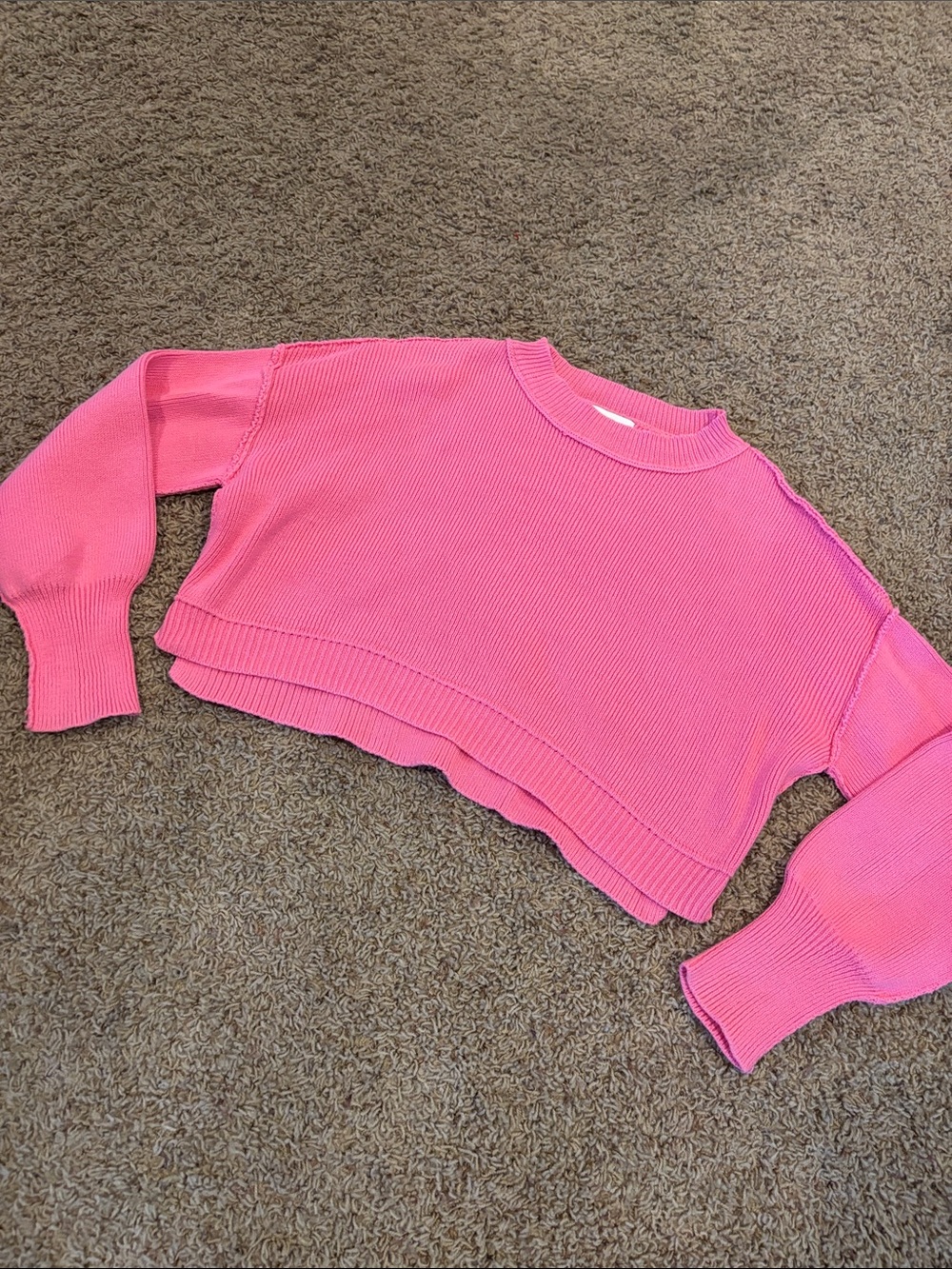 EUC Pink Rose Bright Pink Cropped Crewneck Sweater